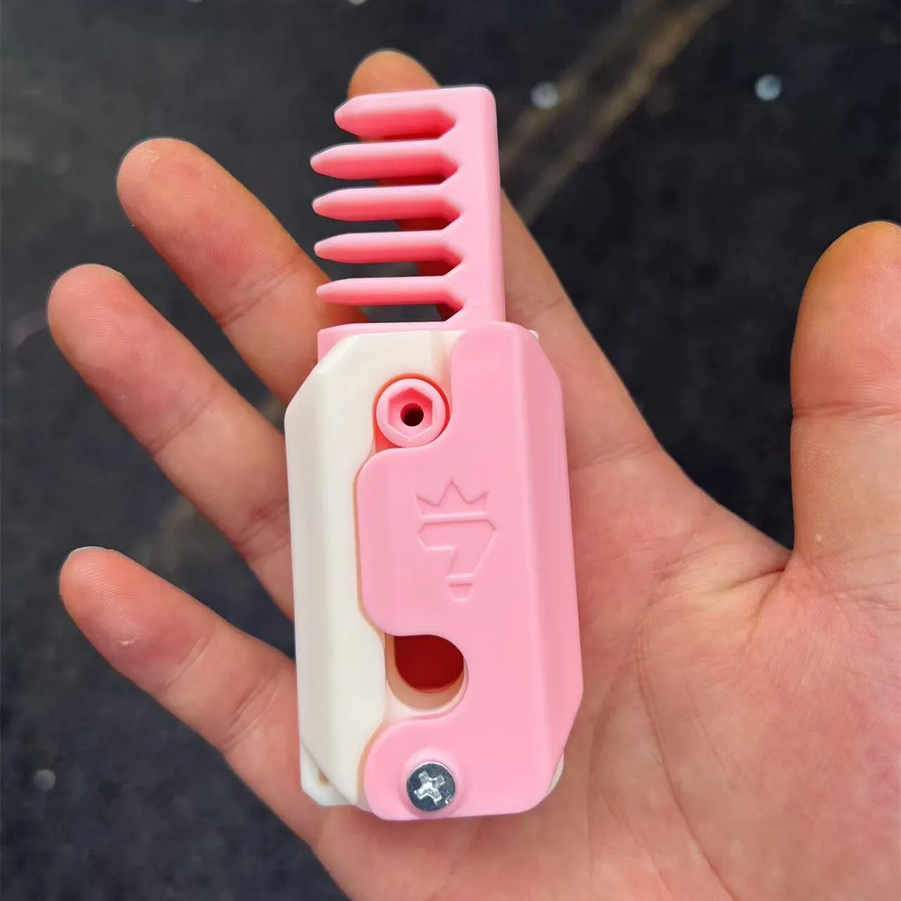 3D Gravity Straight Comb Small Radish Knife Comb Cute Stress Relief Fidget Toys Travel Out Portable Cute Model Butterfly Comb - Image 5