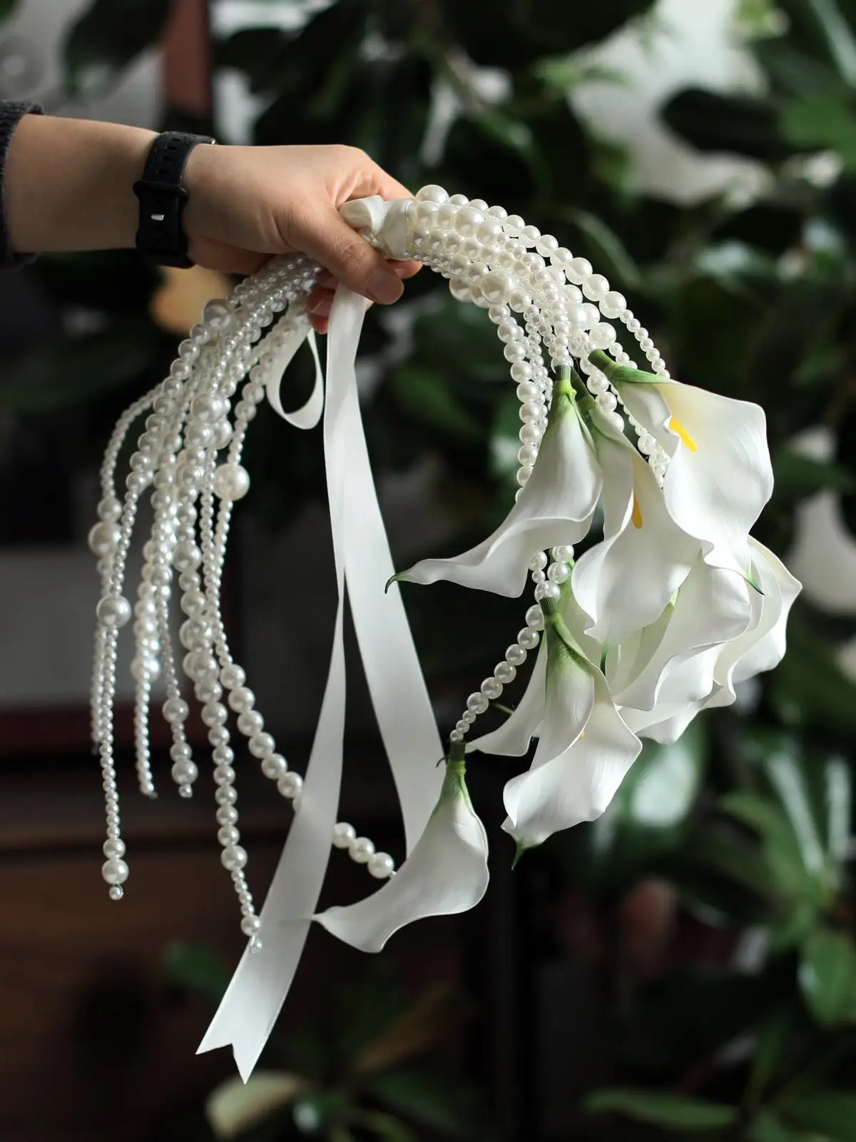 Wedding License Pearl Handheld Flower White Horsefoot Lily Aroid Simulation Handbag Photography Props Simple Style Handheld