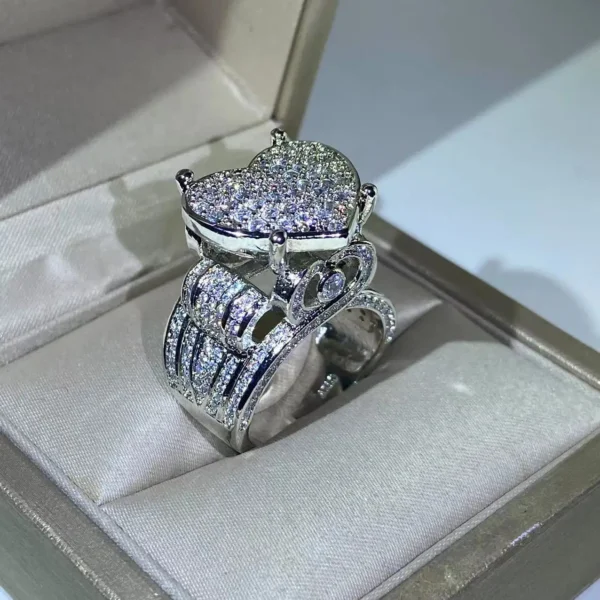 925 Sterling Silver Rings Exaggerated Heart Shape Full of Cubic Zirconia Luxury Temperament Wedding Rings for Women Fine Jewelry
