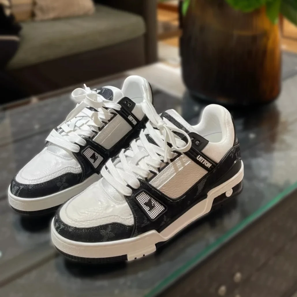 French High-end Design Fashionable Men's Sneakers - Luxurious and Trendy Trainers with Low Heel and Printed Design for Women