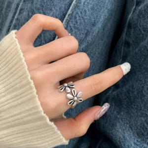 Sweet Little Lucky Flower Vintage Thai Silver Ladies Party Ring Jewelry For Women Birthday Gifts Never Fade Cheap